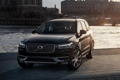 Volvo Xc90 Is A Mid Size Luxury Crossover Suv Bonjourlife