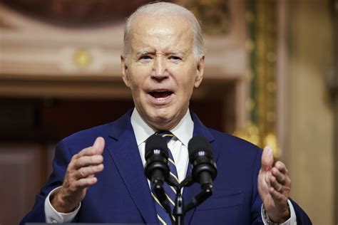 Biden Urges Federal Workers To Return To Office This Fall The Washington Post