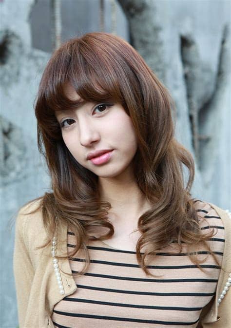 Love long hair but want something a little different? Asian Girls Shoulder Length Wavy Hairstyle with Full Bangs ...