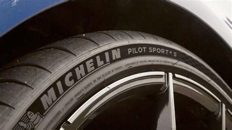 Michelin Pilot Sport 4s 25530zr19