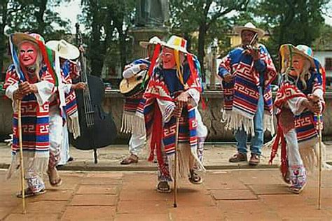 Baile De Los Viejitos Michoacan Mexico Spanish Culture Mexico Culture