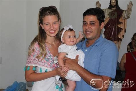 Debby Lagranha Batiza A Filha No Rio Área Vip