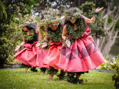 Hula Dancers From The Hālau Nā Kipuʻupuʻu Group Kaʻauea Hawaiʻi