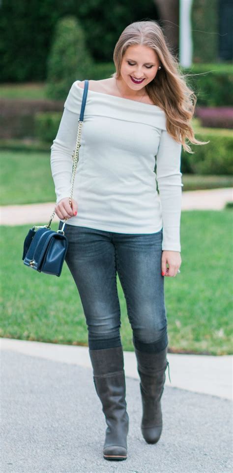 Comfortable Fall Outfit Idea The Cutest Fall Porch Off The Shoulder