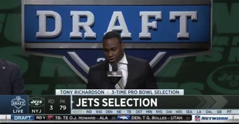 Former Nfler Tony Richardson Forgot How To Spell Jets At The Nfl Draft Fanbuzz