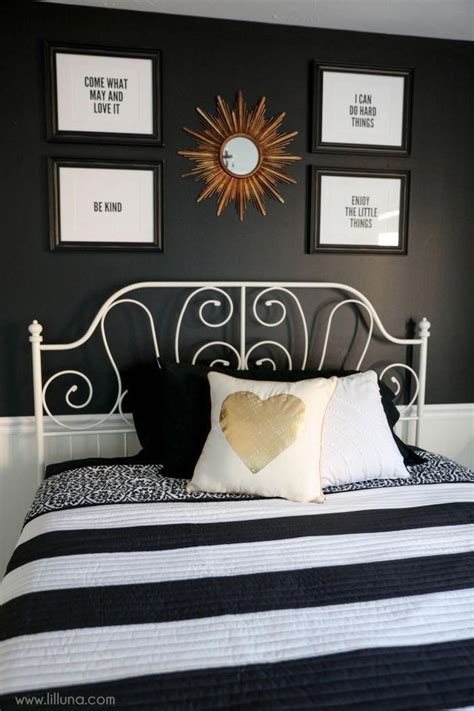Black White And Gold Guest Bedroom So Simple And Beautiful