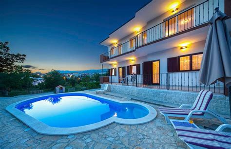 Family Villa in Split with pool in peaceful private area - Villas Croatia