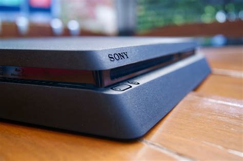 If you already own a perfectly functional ps4, it doesn't make much sense to get the slim. PS4 Slim kontra stare PS4 - wielkie porównanie konsol