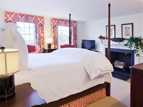 The #1 rated bed and breakfast on nantucket, the regatta inn combines sumptuous comfort, sophisticated décor, and exclusive luxury appointments. Nantucket Hotel :: Luxurious Inn in the Heart of Town ...