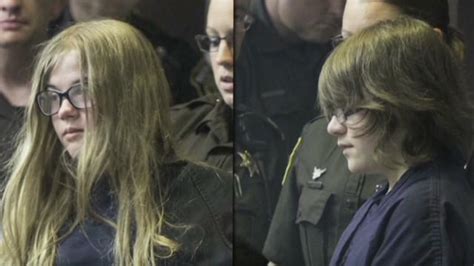 Both Girls Charged In The Slenderman Stabbing Have Been Found Competent