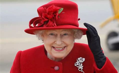 Reina Isabel II cumple 7 décadas en la monarquía británica
