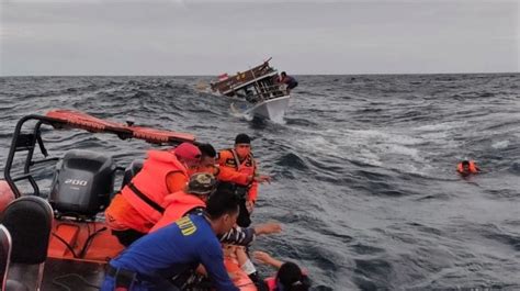 Kecelakaan Kapal Di Perairan Jambi Tujuh Orang Hilang Dan Satu Tewas