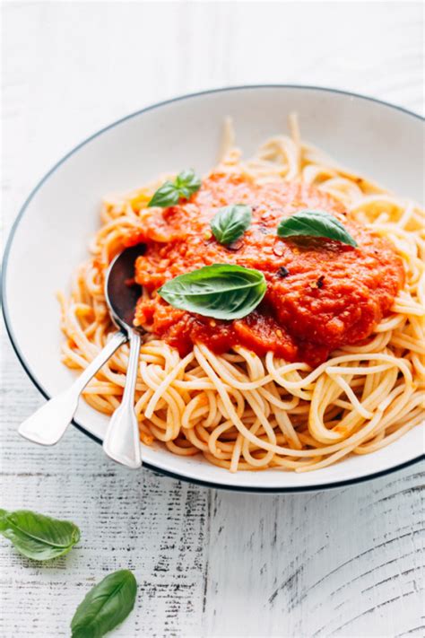 How to make quick spaghetti with tomato sauce quick & easy burmese subtitle. spaghetti on Tumblr