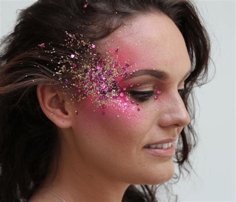 Sparkling Glitter Makeup For Trendsetters
