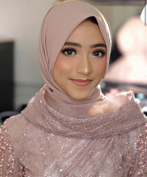 Pin By Noor On Hijabi Fashion Rias Wajah Pengantin Pengantin Wanita