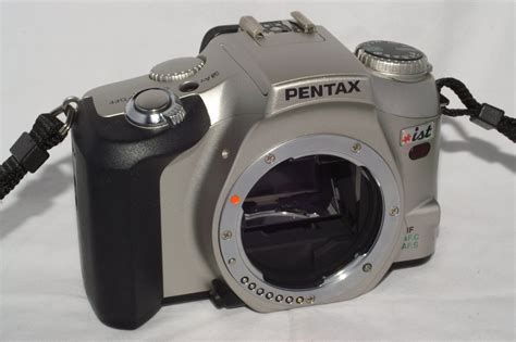 Pentax Ist 35mm Film Autofocus Slr Camera