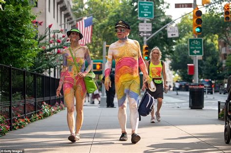 Models Strip Naked In Broad Daylight To Become Human Works Of Art In New York City S Annual