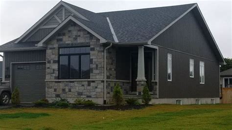 Kaycan Vinyl Siding Castlemore Board And Batten And Shakes With Grey
