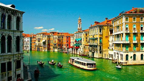 Best tourist attractions in italy. Northern Italy - Venice, Lake Garda, Dolomites, Aosta ...