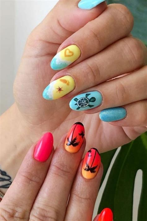 38 Trendy Almond Shaped Nail Art For Summer Nails 2021