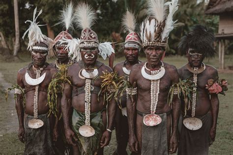 The Tribespeople Of Papua New Guinea We Love It Wild