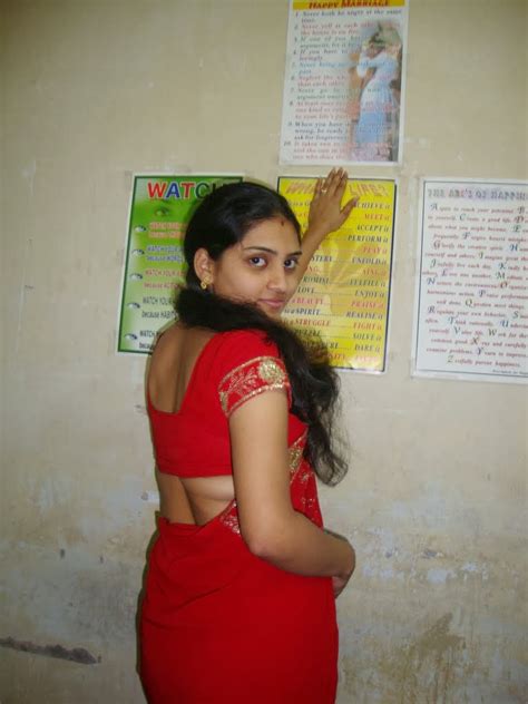 REAL INDIAN GIRLS PICS Indian Housewives And Girls In Saree