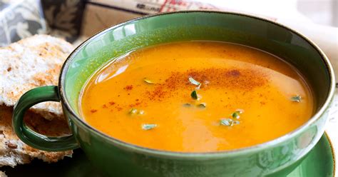 Las cremas de verduras son el acompañante perfecto, sobre todo si les damos un toque sabrosísimo como el que jaleo en la cocina le ha dado a esta. Recetas de crema de calabaza, propiedades, beneficios ...