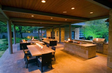 Internally the finish is modern and contemporary with the upmost effort to provide a sense of space and versatile living. Outdoor Kitchen - Dallas, TX - Photo Gallery - Landscaping ...