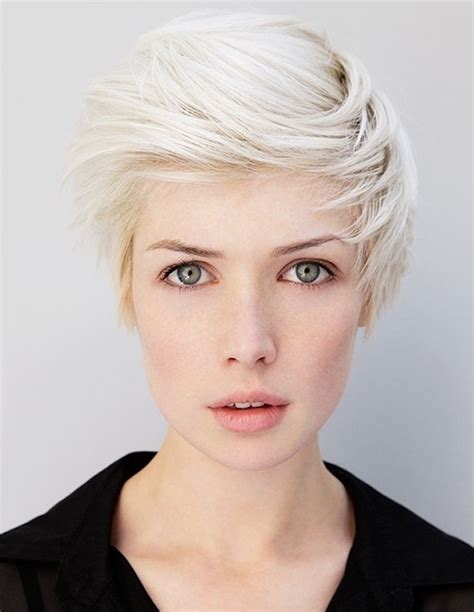 23 Cute Short Hairstyles With Bangs Styles Weekly