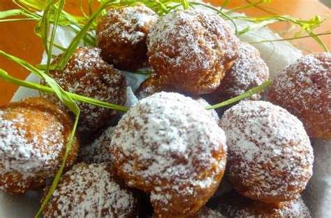 Iniziate come prima cosa con il mescolare tutti gli ingredienti a nostra disposizione sistematele tutte su di una placca foderata di carta forno, non troppo vicine da loro per far si che cuociano al meglio. Castagnole vegane | Ricette vegane sane, Idee alimentari ...