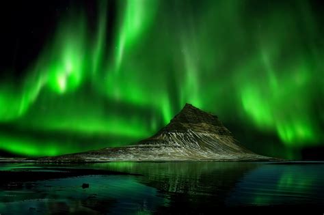 Aurora Borealis HD Wallpaper | Background Image | 2048x1365 | ID:940158 ...
