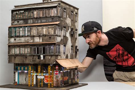 Artist Creates Realistic Miniature Models Exploring The Gritty World Of