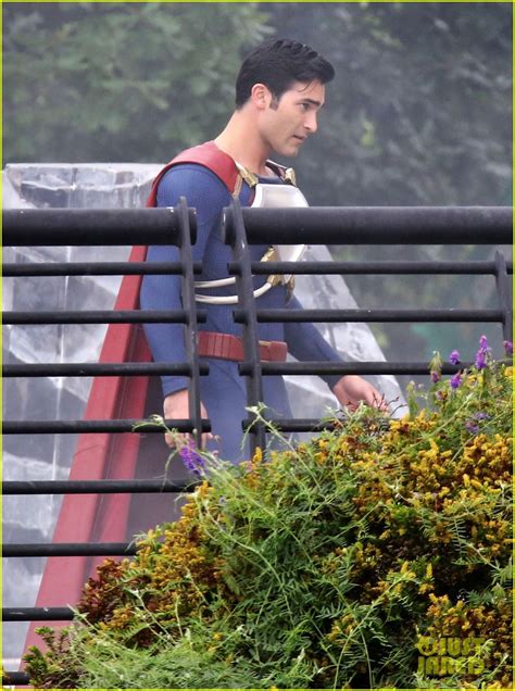 Tyler Hoechlin Gets New Armor For Superman Suit On Supergirl Photo 3725422 Tyler Hoechlin