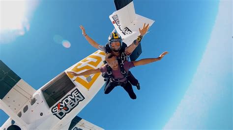 How can you try skydiving in dubai? Skydive Dubai | Tandem Skydive in Dubai | Extreme Air Sports