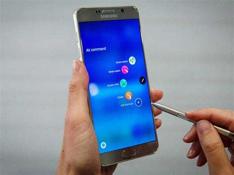S pen is always included. Samsung Galaxy Note 6: What the Galaxy S7 and S7 Edge say ...