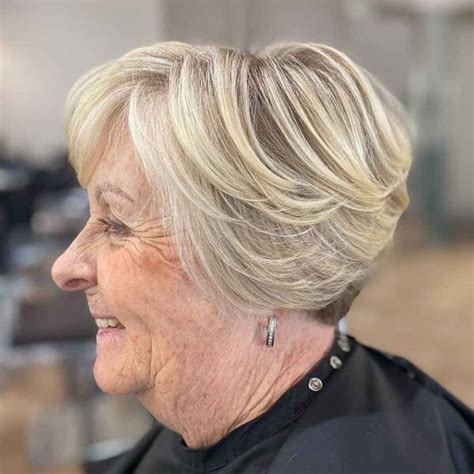 28 stylish wedge haircuts for women over 60