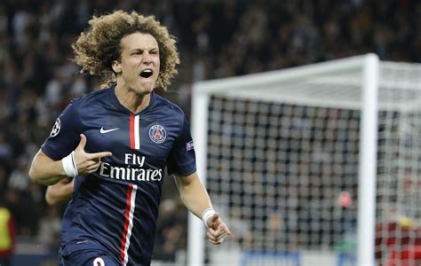 David luiz moreira marinho (* 22.april 1987 in diadema) ist ein brasilianischer fußballspieler.er stand zuletzt beim fc arsenal unter vertrag. PSG : Une grosse offre pour DAVID LUIZ ? - Transfert Foot ...