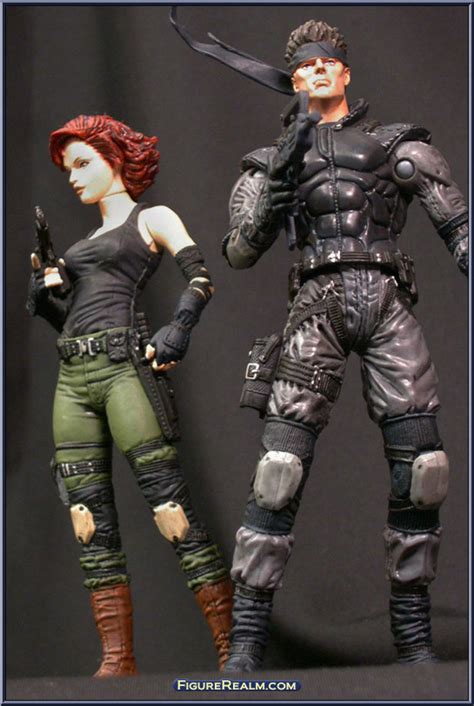 Solid Snake Meryl Silverburgh Metal Gear Solid Display Case