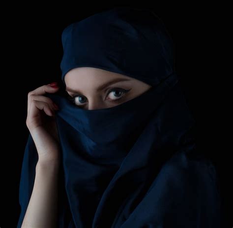 Halal Sex Guide Muslim Woman Umm Muladhat Publishes Sex