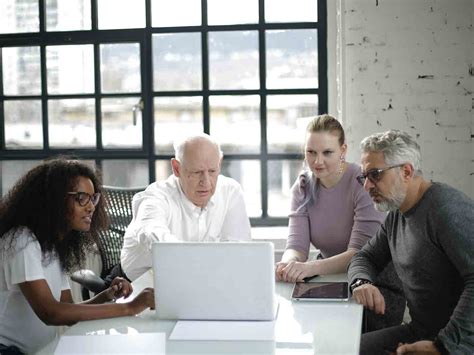 Optimize Sales Performance for the Hybrid Revolution - SalesFuel