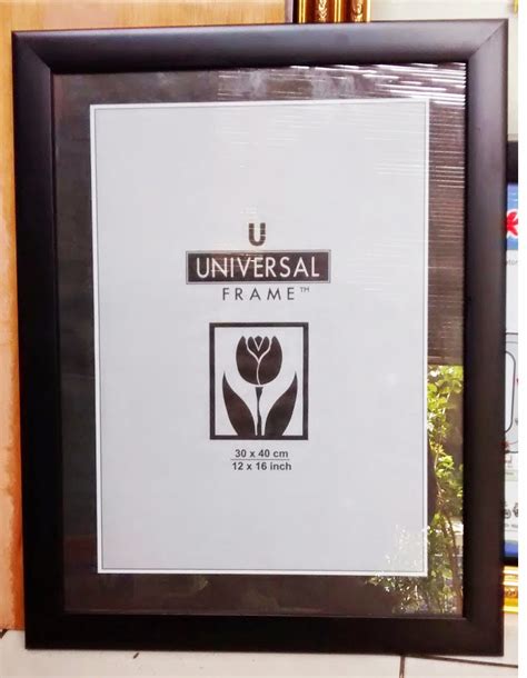 Isi dalam 1 box pigura batangan ukuran 3cm x 300cm minimalis 80 pigura batangan. Harga Bingkai Foto - Jual Frame Foto Minimalis