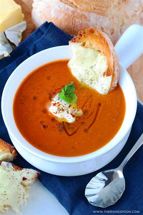 A restaurant near my house makes the best tomato basil soup, so i was looking for a recipe to imitate theirs. Creamy Tomato Basil Soup | The Rising Spoon