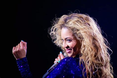 Date With Beyonce Glamorous Superstar Will Play Spains Barcelona In