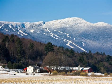 The 8 Best Small Towns To Visit In Vermont This Fall Jetsetter