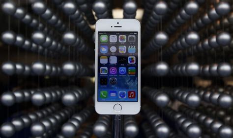 Iphone 6 Release Date Iphone 5s 5c Price Cut Hints New Apple Flagship Smartphone S Arrival