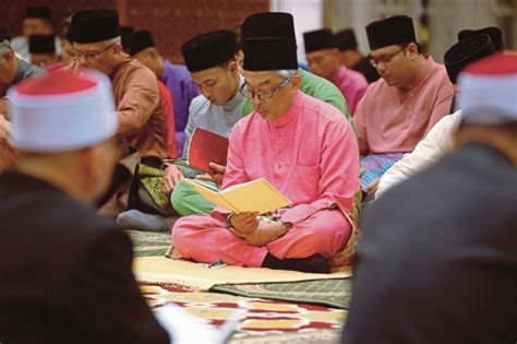 Bacaan tahlil dan doa beserta susunanya lengkap teks arab dan terjemahan. Bacaan Yasin, solat hajat dan doa selamat sempena Hari ...