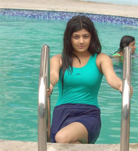 Hot Indian College Student Shona Chabra Wet Big Boobies Inner Thighs