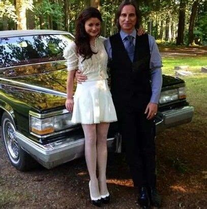 Season Rumbelle Honeymoon Scene The Golds