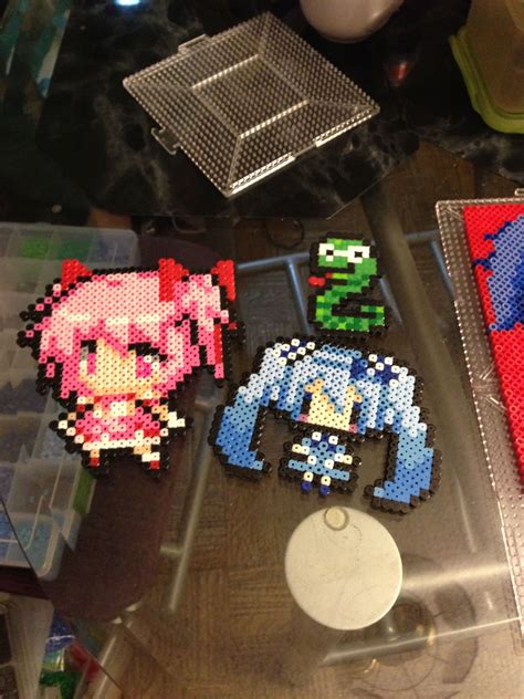 Madoka Snow Miku And A Snake That Alex Made Pixel Art Grid Girl