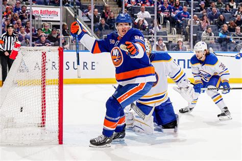 Clutch Play In Third Periods At Center Of Islanders Playoff Push